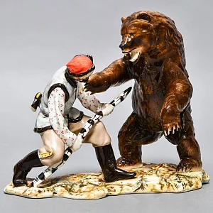 Коллекционная Фарфоровая Статуэтка «Охота на медведя», Россия. 