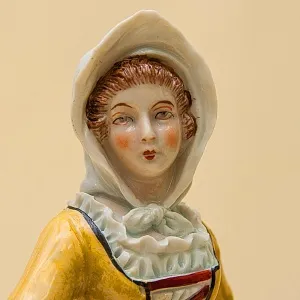 Редкость!!! Фарфоровая Статуэтка «Девушка с гусем» Н-23,5см. SITZENDORF  Германия