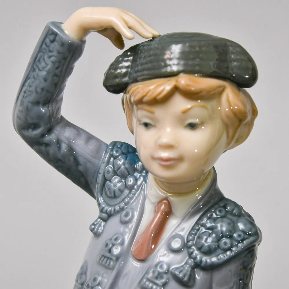 Коллекционная Фарфоровая Статуэтка «Маленький Матадор», Lladro Испания - 1980 год.