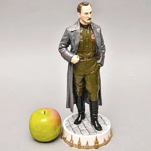 Коллекционная Авторская Статуэтка «Председатель ВЧК СССР - Дзержинский Ф.Э.», фарфор, Россия. 