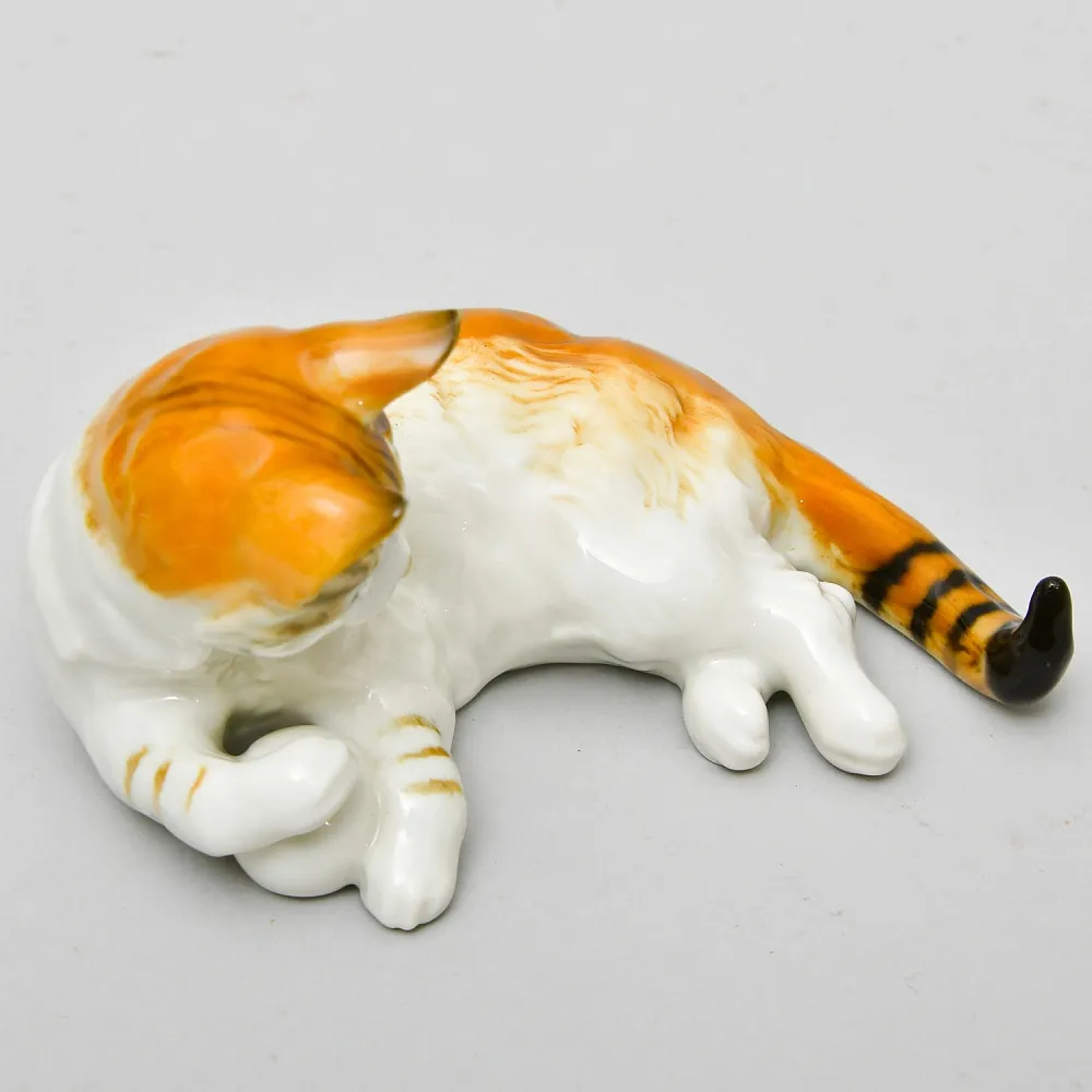 Фарфоровая статуэтка «КОШКА С КЛУБКОМ», Hutschenreuther Германия - 1955 год.