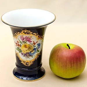 Коллекционная Фарфоровая Ваза Н - 14 см., MEISSEN / МЕЙСЕН, Германия - 1982 год.