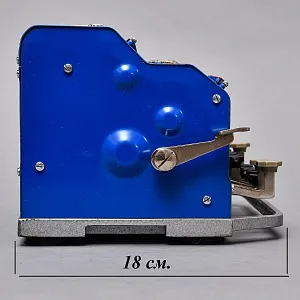 Памятный подарок - Пензенский Арифмометр - Механическая Счётная Машина «ВК-1 тип ВДН» СССР - 1979 год.