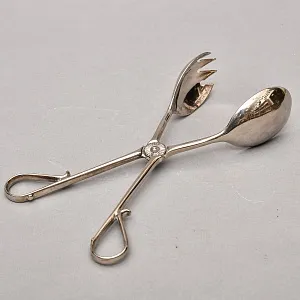 Сервировочные Щипцы для салата, Металл Silverplate, Англия - середина ХХ века.