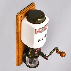 Старинная Настенная Ручная Механическая Кофемолка «GARANTI» Бельгия.