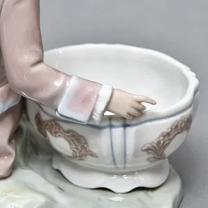 Парные Фарфоровые статуэтки - подставки для ювелирных украшений «Дама и кавалер», Lladro Испания. 