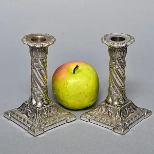 Антикварные Парные Подсвечники на одну свечу, Silverplate, SHEFFIELD Англия начало ХХ века. 