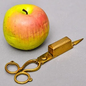 Старинные Латунные Ножницы для удаления огарков на свечах, Франция конец XIX века.