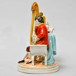 Антикварная Статуэтка «Арфистка и Кавалер - Репетиция», фарфор Scheibe - Alsbach, Германия.