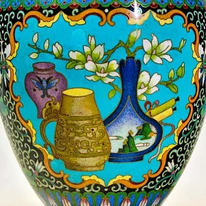 Редкость! Парные Вазы «Натюрморт с Вазами» в технике « Клуазоне» Китай начало ХХ века.