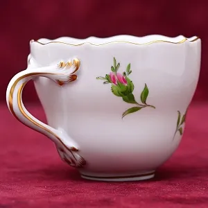Классическая Кофейная пара и Десертная тарелка  «РОЗА», Фарфор MEISSEN, Германия.