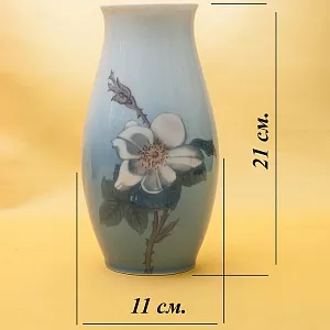 Фарфоровая Ваза «Цветы Шиповника», B&G Copenhagen Porcelain, Дания - 1962-1970гг.