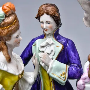 Коллекционная Фарфоровая статуэтка «ГАЛАНТНАЯ ПРОГУЛКА», Scheibe-Alsbach Германия, середина ХХ века. 