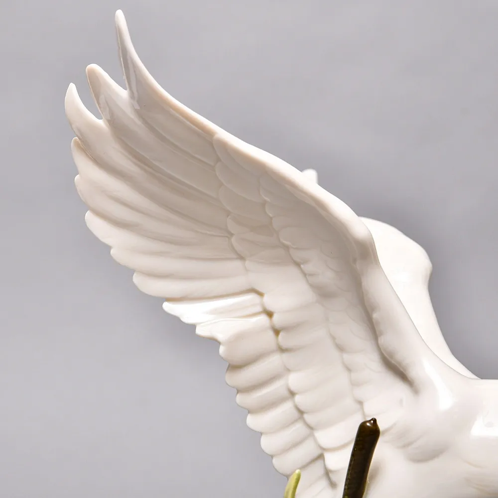 Коллекционная Фарфоровая статуэтка «Птица. Взлетающий лебедь», Hutschenreuther Германия. 