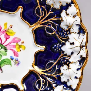 Антикварное Блюдо - Тарелка «Виноградная лоза», Фарфор MEISSEN Германия, 1924 - 1934 годы.  