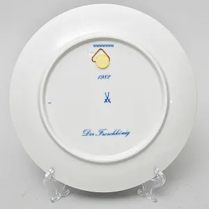 Коллекционная Фарфоровая Тарелка - Блюдо «Сказка. Царевна - Лягушка», MEISSEN Германия - 1982 год.