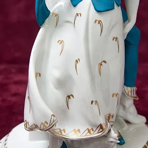 Большая Антикварная Фарфоровая Статуэтка «СЕЛЬСКИЙ ТАНЕЦ», HERTWIG Германия -1914 год.