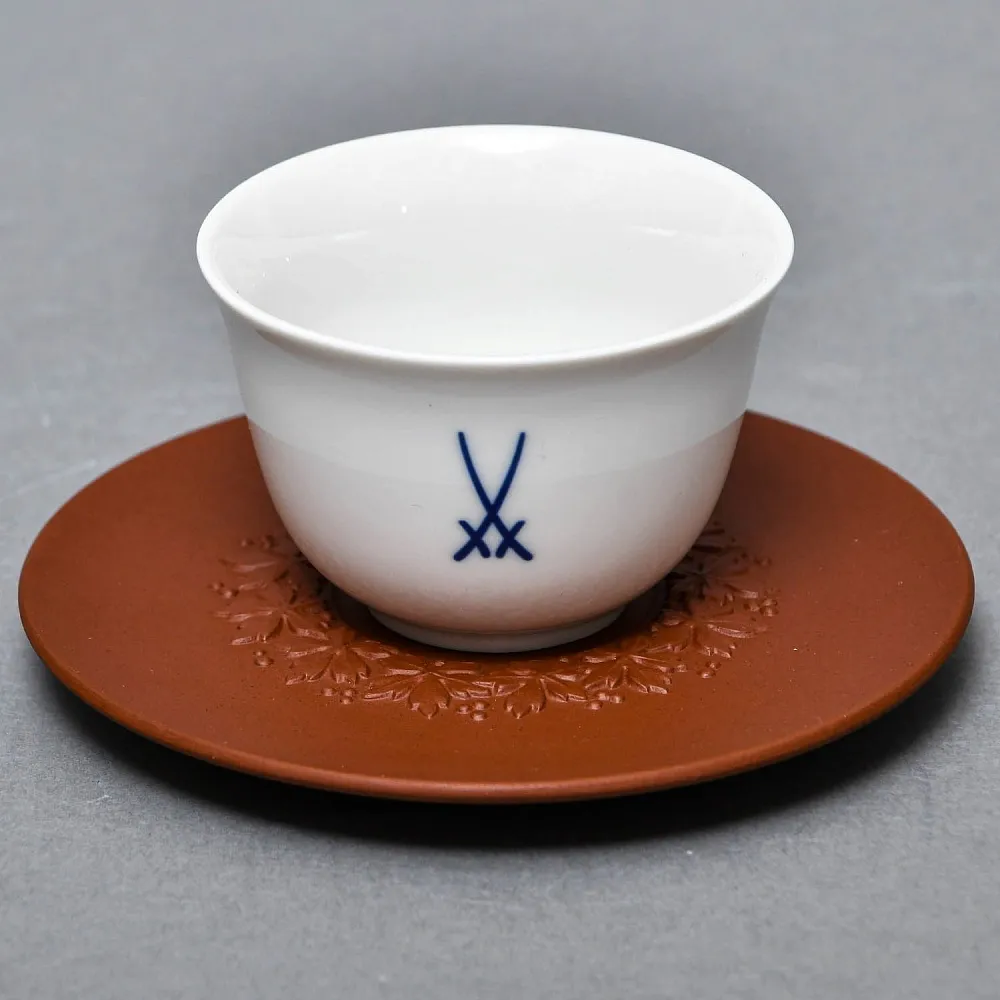 Коллекционная Фарфоровая Кофейная пара - пиала с блюдцем  MEISSEN / МЕЙСЕН, Германия.
