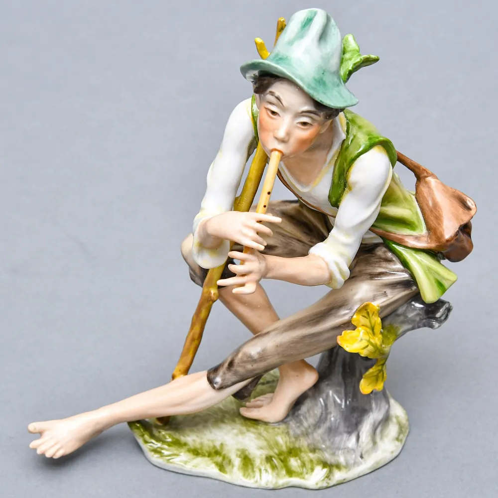 Редкая! Коллекционная Фарфоровая статуэтка «Пастушок с дудочкой» KAISER Porzellan Германия -1967 год.