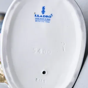 Коллекционная Фарфоровая статуэтка «Мальчик с рогаткой», Lladro Испания, 1987 - 1998 годы.