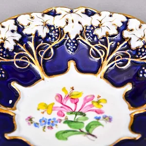 Антикварное Блюдо - Тарелка «Виноградная лоза», Фарфор MEISSEN Германия, 1924 - 1934 годы.  
