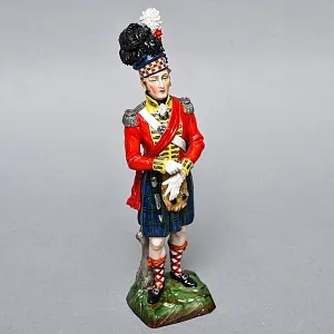 Коллекционная Фарфоровая статуэтка «Солдаты Британской армии. 93-й пехотный полк», SITZENDORF Германия.