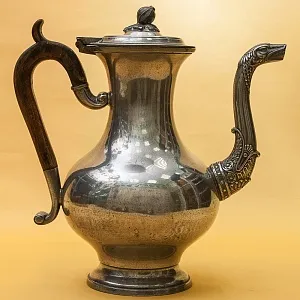Большой Антикварный Оловянный Кофейник на 2 литра. Бельгия,  середина ХIХ века.