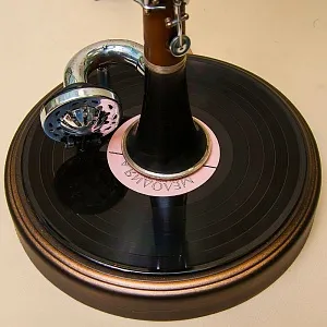 Дизайнерская Электрическая Настольная Лампа Светильник «КЛАРНЕТ» - 1965г».