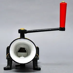 Старинная Чугунная Ручная Механическая Мельница - Кофемолка, Англия начало ХХ века.