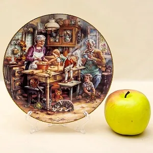 Коллекционная Тарелка «ПИРОГ» Фарфор, Weimar Porzellan Германия -1993 год. 