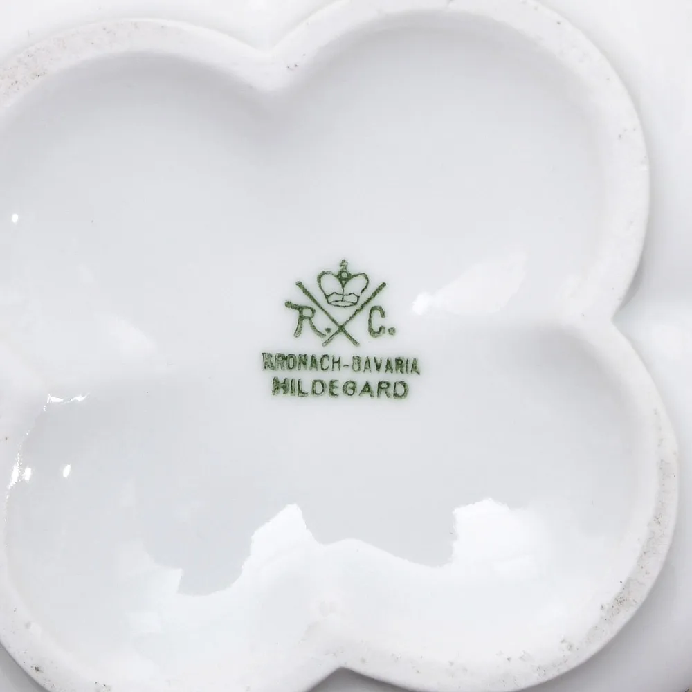 Антикварная Шкатулка - Бонбоньерка из коллекции «Hildegard», Фарфор ROSENTHAL Германия, 1891 - 1906 годы.