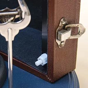 Дизайнерская Электрическая Настольная Лампа Светильник «Труба в Кофре» - 1965г».