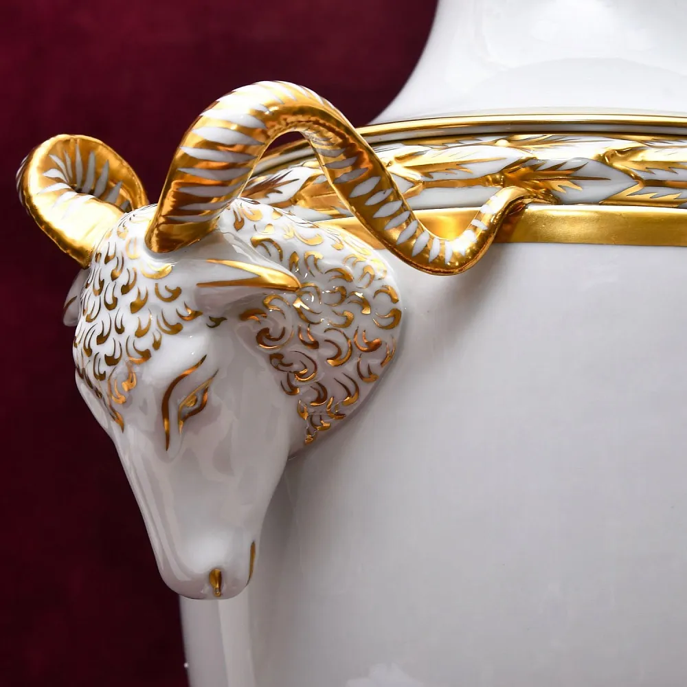 Коллекционный Фарфоровый Вазон - Ваза с крышкой в стиле АМПИР, Furstenberg Германия.