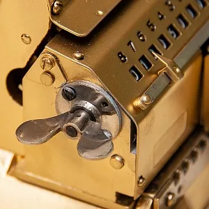 «Золотой Калькулятор» - Арифмометр - Механическая Счётная Машинка «ФЕЛИКС» СССР.