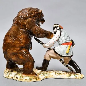 Коллекционная Фарфоровая Статуэтка «Охота на медведя», Россия. 