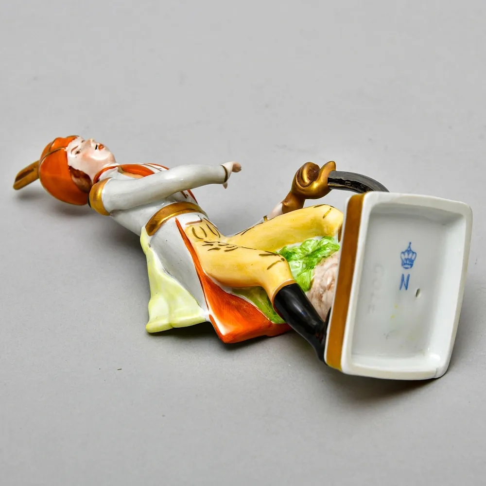 Коллекционная Фарфоровая Статуэтка «Солдат - Офицер кавалерии», Германия - вторая половина ХХ века.