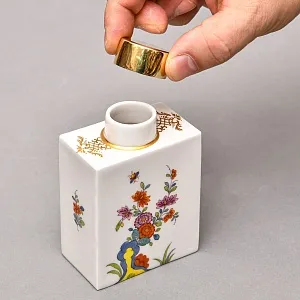 Коллекционная Фарфоровая Чайница - Баночка с крышкой «Букет», MEISSEN Германия ХХ век.