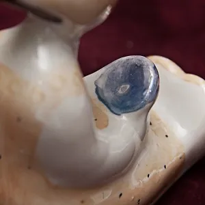 Авторская Фарфоровая статуэтка «Девочка с зеркалом», СССР Сысертский фарфоровый завод, 1960 - 1977 гг.