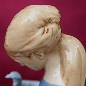 Коллекционная Статуэтка «Дама с Болонкой» Фарфор ROYAL DUX BOHEMIA -1970 год.