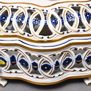 Сухарница - Конфетница - Шкатулка с крышкой «Дары лета», Фарфор Giulia Mangani Италия, 70-е годы.