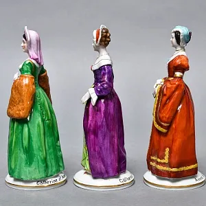 Полная Коллекционная серия Фарфоровых статуэток «Генрих VIII и его шесть жен», Sitzendorf Германия.