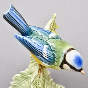 Коллекционная Фарфоровая статуэтка «Птица - Синица на еловой ветке», Goebel Германия -1979 год. 