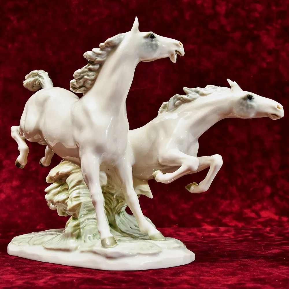 Коллекционная Фарфоровая Статуэтка «БЕГУЩИЕ ЛОШАДИ», Hutschenreuther,  Германия, 1968-1970 гг.