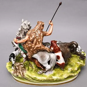 Антикварная Фарфоровая статуэтка «ОХОТА НА БЫКА», Scheibe-Alsbach Германия, первая половина ХХ века. 