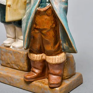 Коллекционная Фарфоровая статуэтка «Дети с фонарем», Lladro серия Грес, Испания.