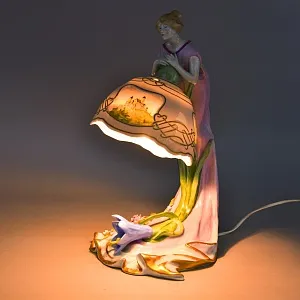 Фарфоровая Электрическая Лампа в стиле Арт-Деко «Девушка с Лилией», Литофания, PLAUE Германия.