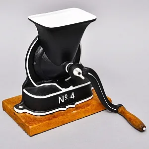 Большая Антикварная Чугунная Ручная Механическая Мельница №4, SALZBURG Австрия начало ХХ века.