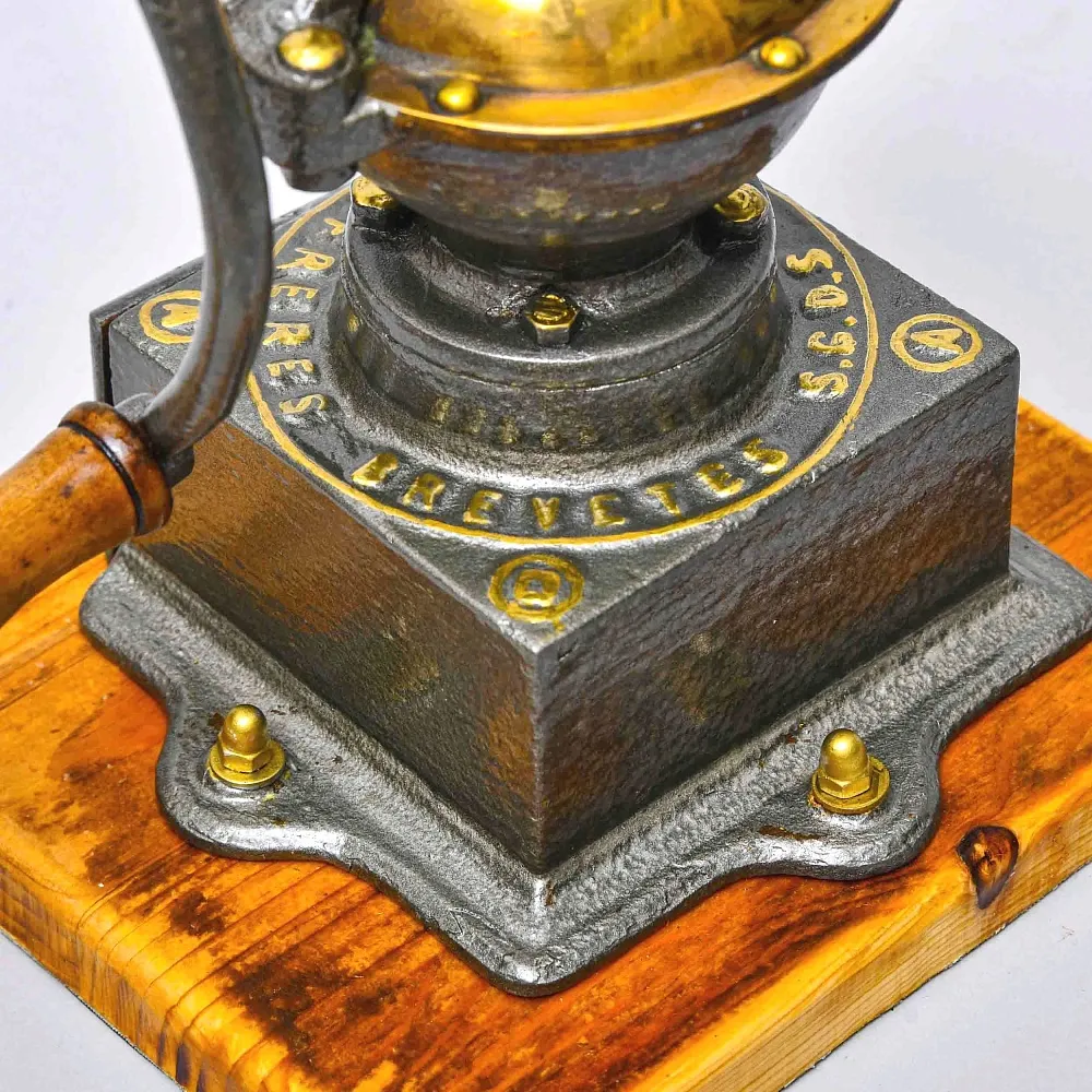 Антикварная Ручная Механическая Кофемолка - Мельница PEUGEOT, Франция начало ХХ века.