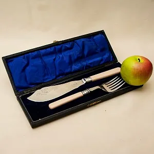 Антикварный Сервировочный Набор для подачи блюд Нож+Вилка, Франция начало ХХ века.