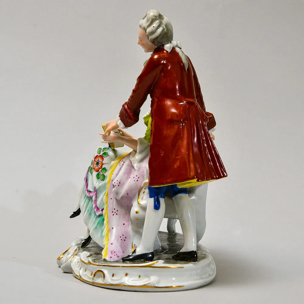 Антикварная Статуэтка «Любовный роман», фарфор Carl Scheidig, Германия начало ХХ века.